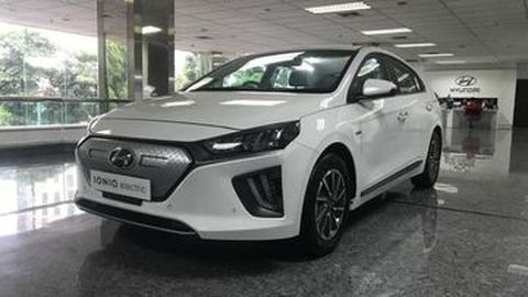 Ribuan Mobil Listrik Terjual di Indonesia, tapi Kebanyakan Jadi Taksi