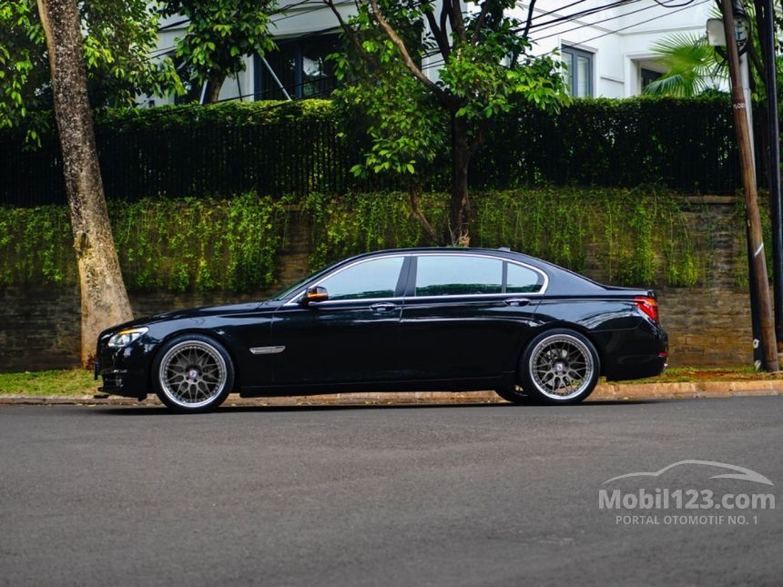 Jual Mobil  BMW 740Li 2013 F02 3 0 di DKI Jakarta Automatic 