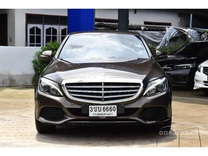 2015 Mercedes-Benz C180 Sedan