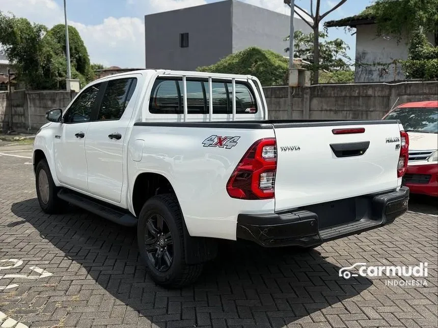 2025 Toyota Hilux V Pickup