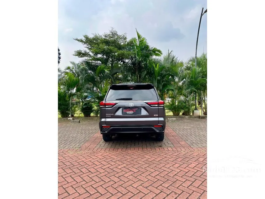 2023 Toyota Kijang Innova Zenix V (Non Premium Color) MPV