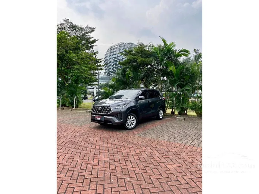 2023 Toyota Kijang Innova Zenix V (Non Premium Color) MPV