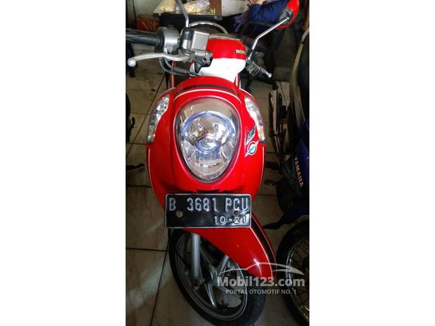  Honda  Scoopy Motor  bekas dijual di Dki jakarta Indonesia  