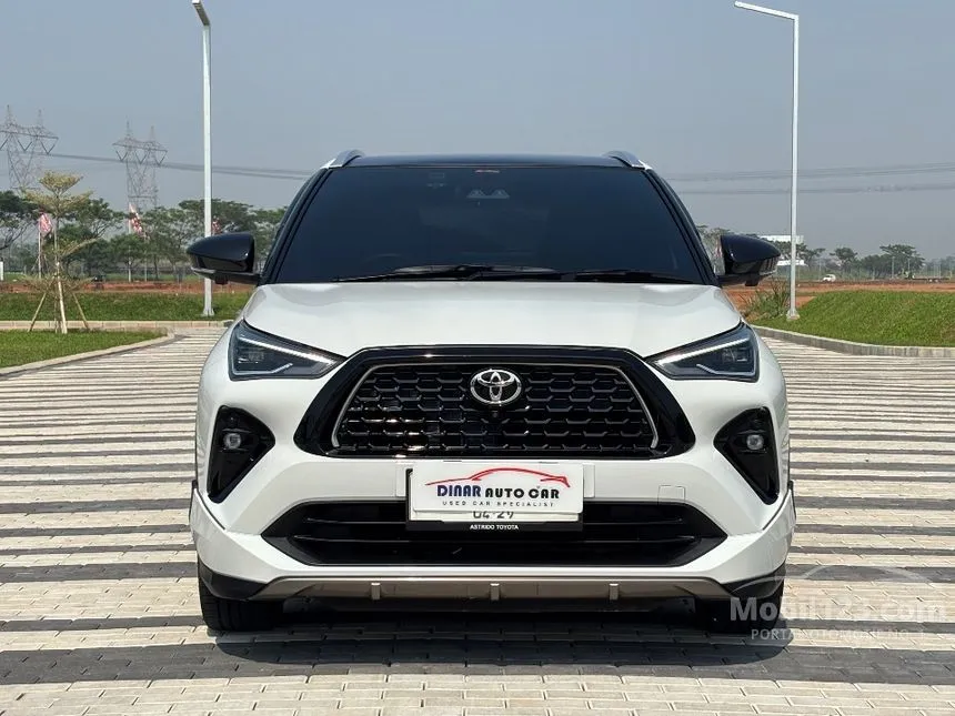 2023 Toyota Yaris Cross S HV with GR Parts Aero Pkg SUV