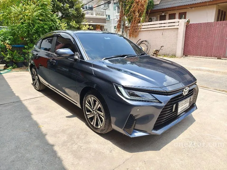 2024 Toyota Yaris Ativ Premium Sedan