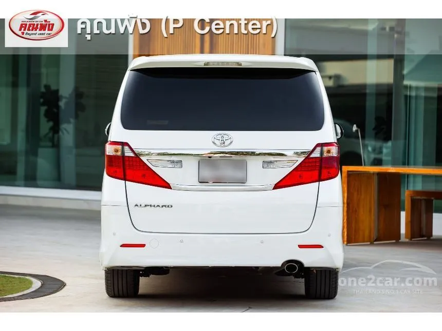 2013 Toyota Alphard V Van
