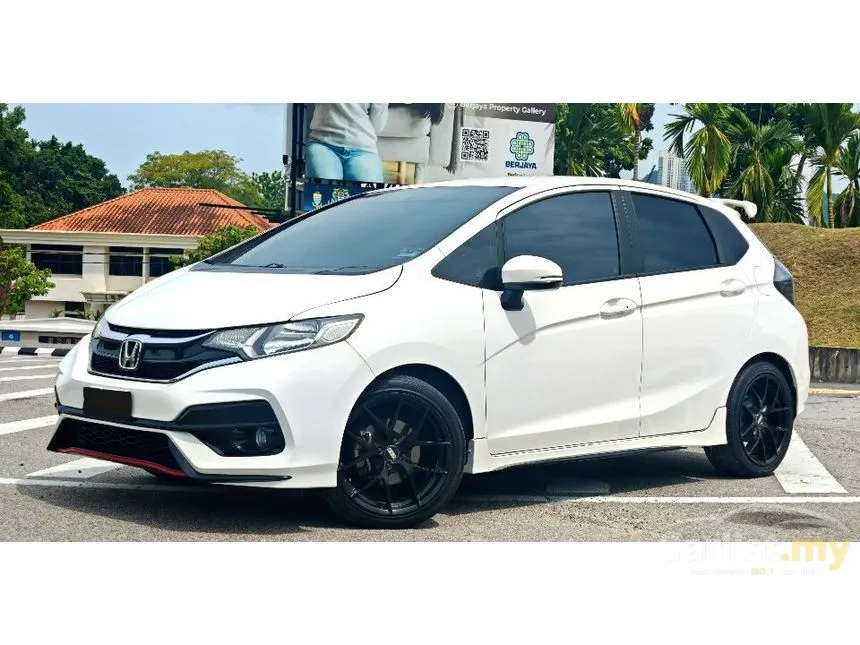 2017 Honda Jazz V i-VTEC Hatchback