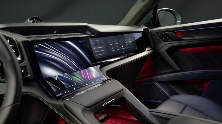 Porsche Cayenne Electric เผยภาพหน้าจอ OLED แบบโค้ง