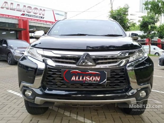  Mitsubishi  Pajero  Sport  Exceed  Mobil  Tahun 2019 2019 bekas 