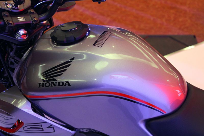 Galeri Foto All-new Honda CB150 Verza 7