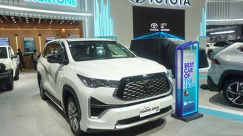 SPK Mobil Listrik Toyota di IIMS 2024 Melonjak, Innova Zenix Hybrid Lebih Laku dari Avanza!