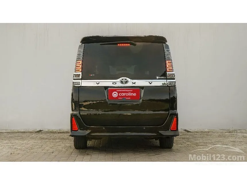 2020 Toyota Voxy MPV