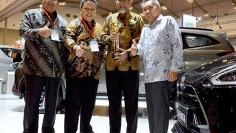 Toyota Indonesia Raih Penghargaan Tertinggi dari Pemerintah