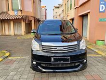 2013 Toyota NAV1 2.0 Luxury V MPV tangan ke1 dari baru super terawat