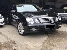 2009 Mercedes-Benz E280 7G-Tronic black int beige