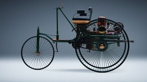 140 Tahun Sejarah Mercedes-Benz: Pembuat Mobil Pertama di Dunia dan Pionir Berbagai Fitur Modern