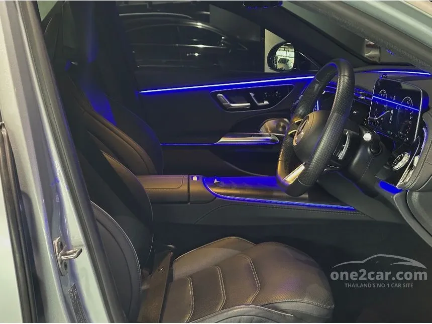2025 Mercedes-Benz E350 e AMG Dynamic Sedan