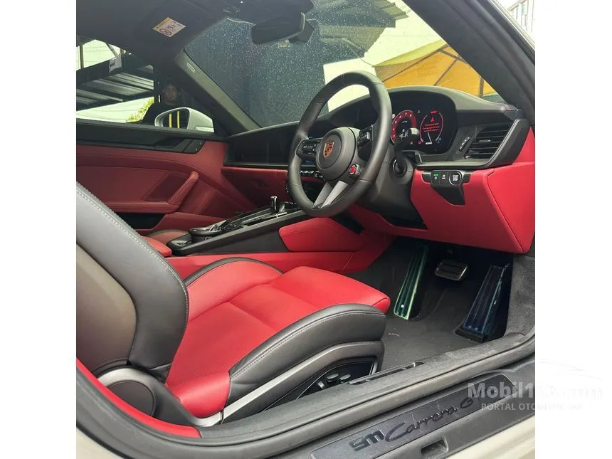 2025 Porsche 911 Carrera GTS Coupe