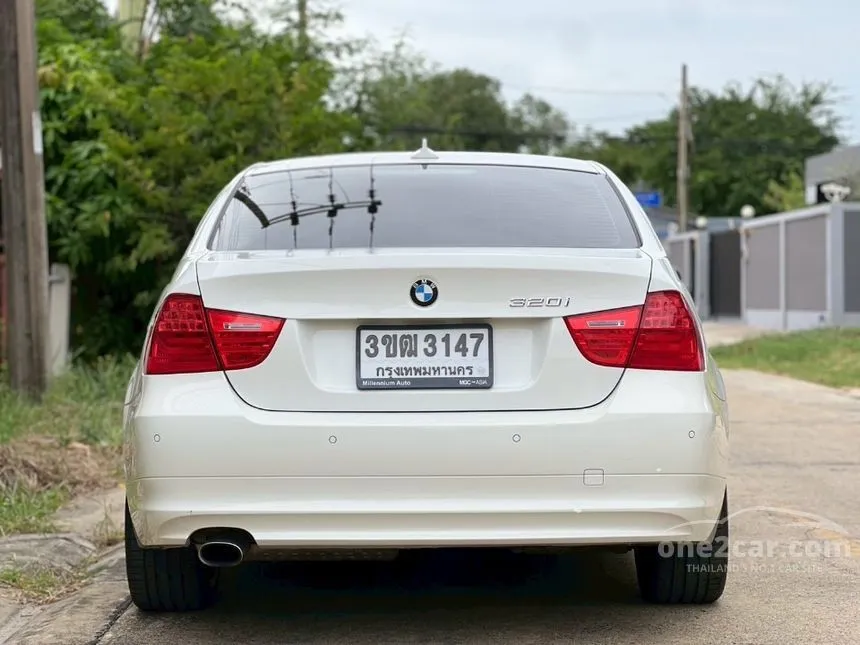 2012 BMW 320i SE Sedan