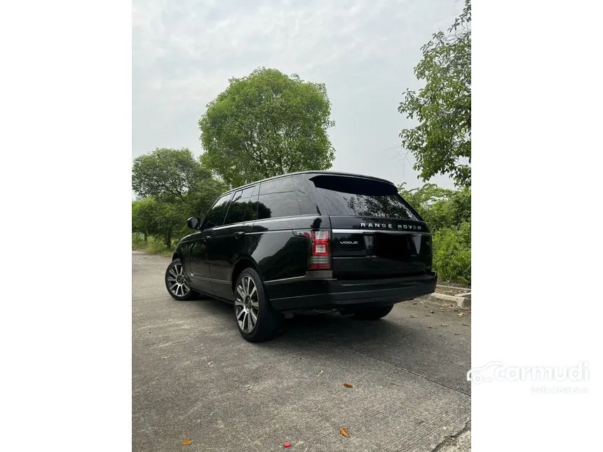 2013 Land Rover Range Rover Vogue SUV