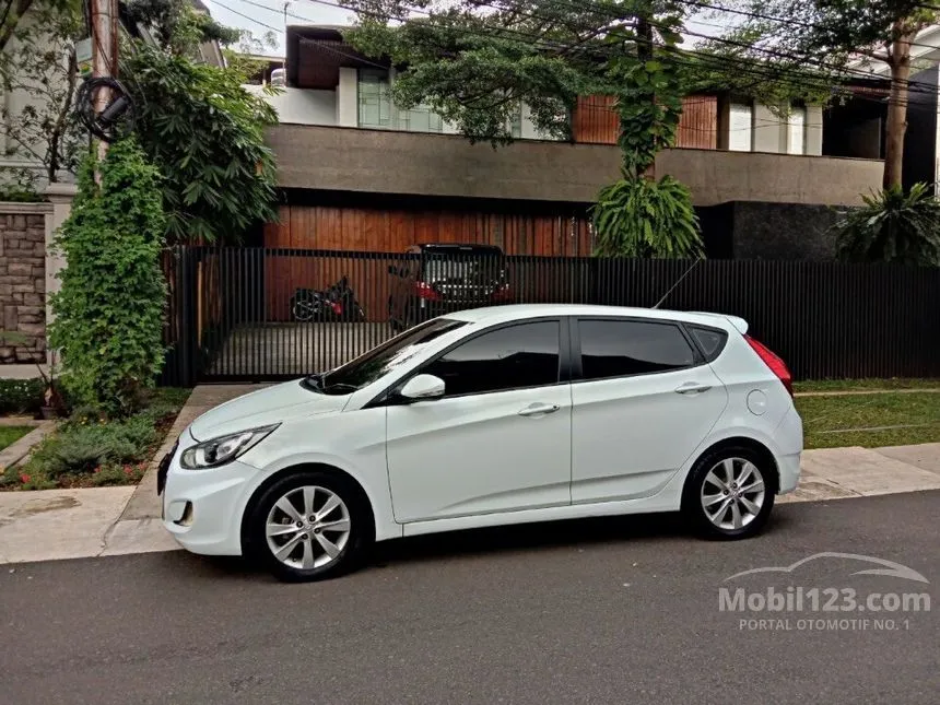 2014 Hyundai Grand Avega SG Hatchback