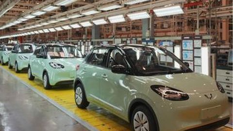 ‘Perang Harga’ di Antara Merek China, Wuling bakal Ikut-ikutan Turunkan Banderol Mobil?