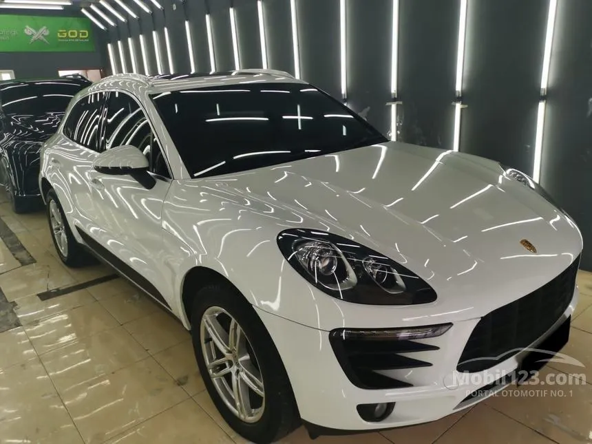 Jual Mobil Porsche Macan 2014 Turbo 3.6 di Jawa Timur Automatic SUV Putih Rp 635.000.000