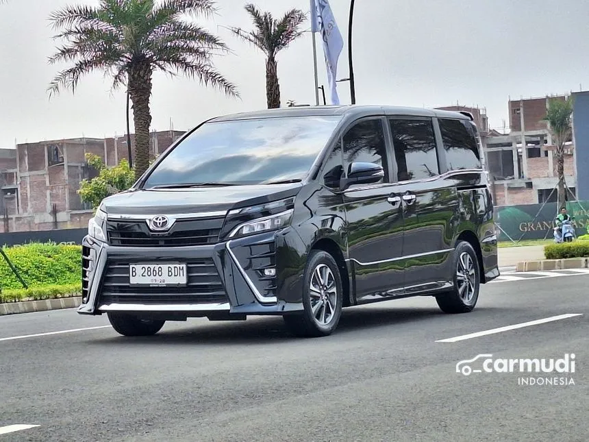 2018 Toyota Voxy MPV