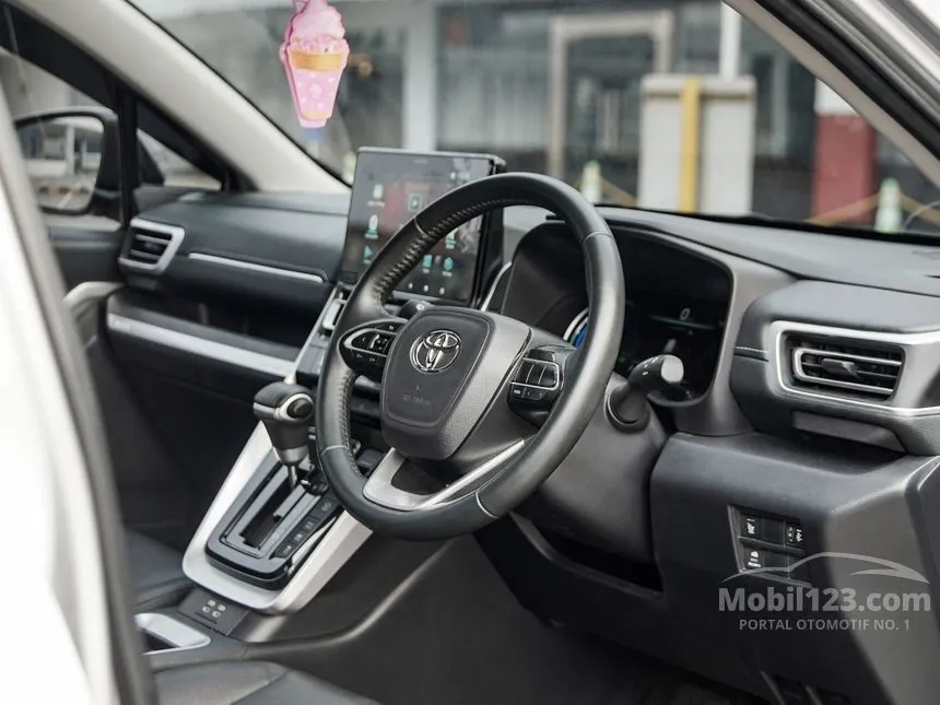 2023 Toyota Kijang Innova Zenix V HV Modellista (Premium Color) MPV