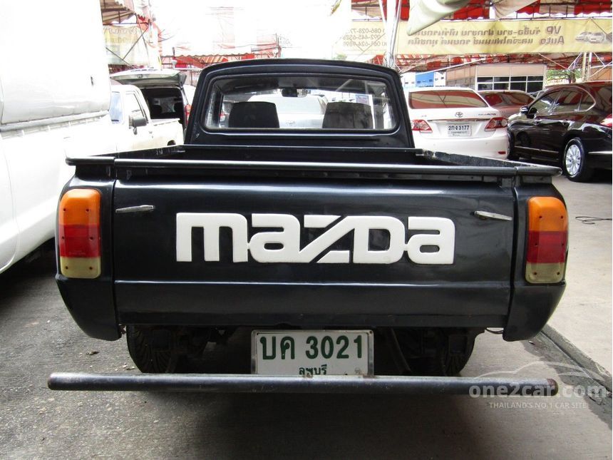 Mazda familia 1990