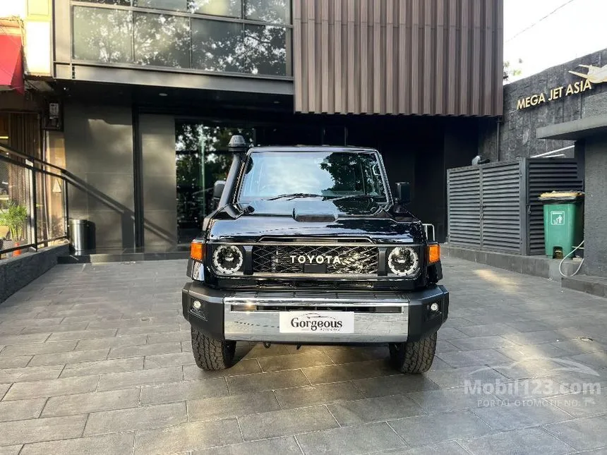 2026 Toyota Land Cruiser 70 LX SUV