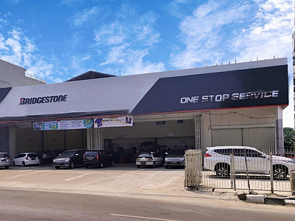 Bridgestone Resmikan Outlet One Stop Service Ketiganya Indonesia