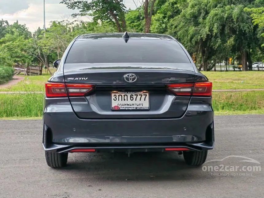 2025 Toyota Yaris Ativ Smart Sedan