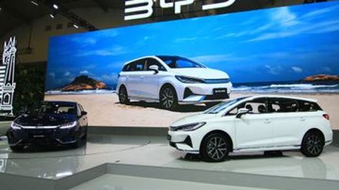 Ngebut Banget! BYD Sudah Jual Lebih dari 15 Ribu Mobil Listrik di Indonesia