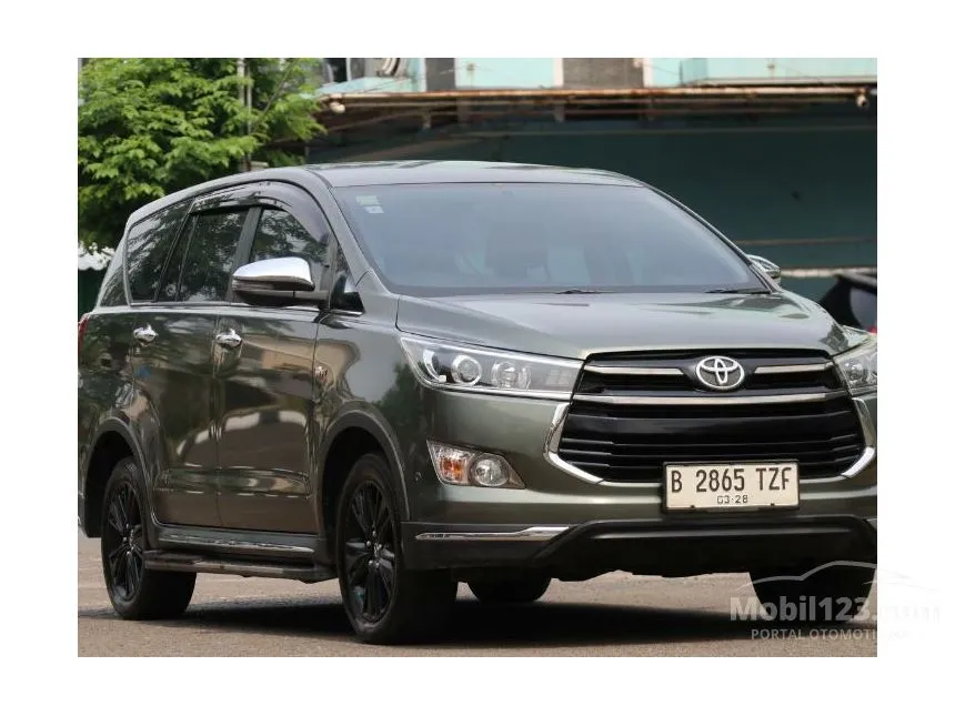 Jual Mobil Toyota Kijang Innova 2017 Venturer 2.0 di DKI Jakarta Automatic MPV Hijau Rp 285.000.000