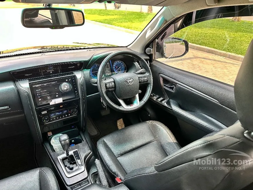 2022 Toyota Fortuner VRZ GR SPORT 4X2 SUV