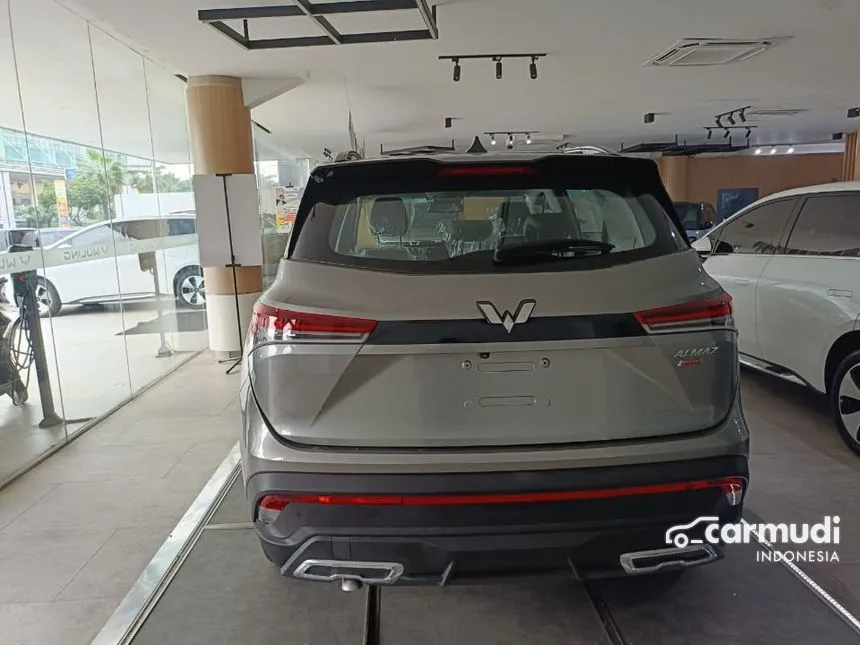 2024 Wuling Almaz RS Hybrid Wagon