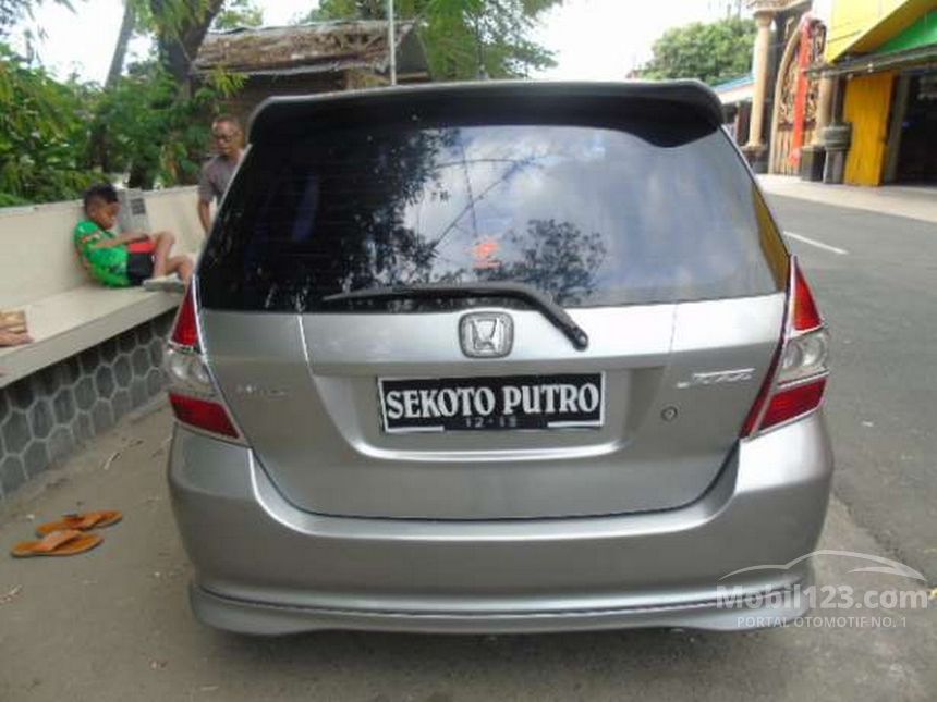 Jual Mobil Honda Jazz 2005 VTEC 1 5 di Jawa Timur Manual Jual Mobil Honda Jazz 2005 VTEC 1 5 di Jawa Timur Manual