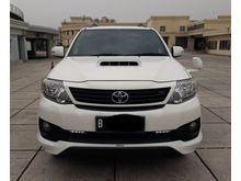 Toyota Fortuner G VNT TRD 2.5 Diesel AT 2013 Putih Dijamin Murah