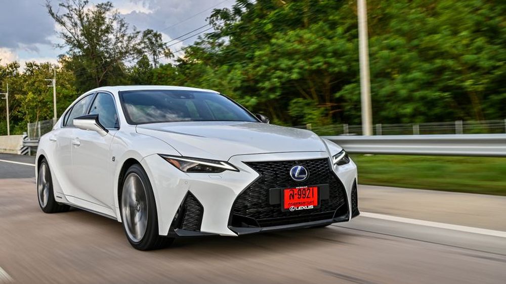 Lexus IS300h F Sport หลอใหสด หยดทราคา รววรถยนต