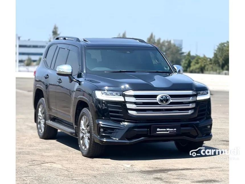 2023 Toyota Land Cruiser 300 VX-R SUV