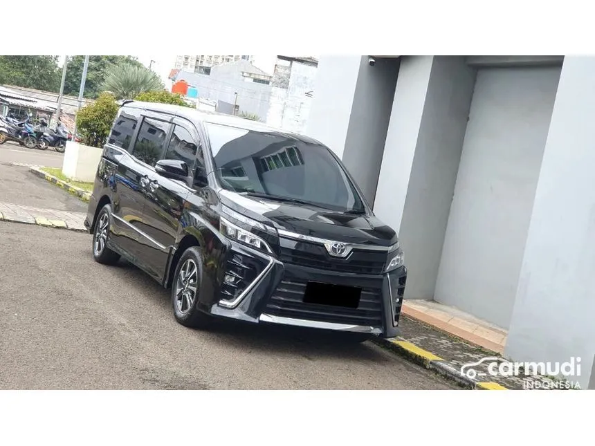 2018 Toyota Voxy MPV