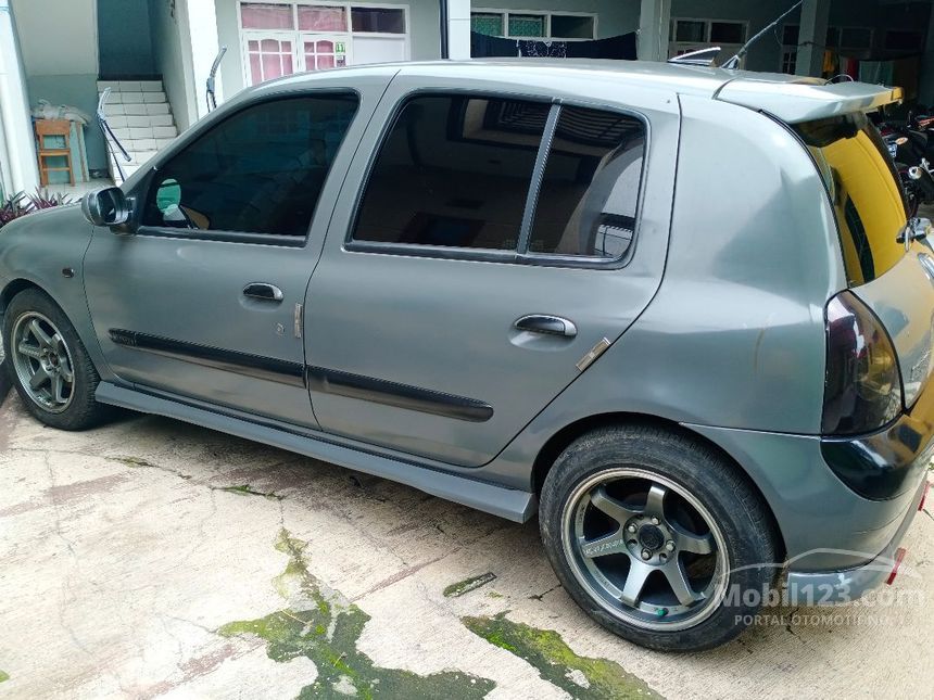  Jual  Mobil Renault  Clio  2004 II 1 4 di Jawa Barat Manual 