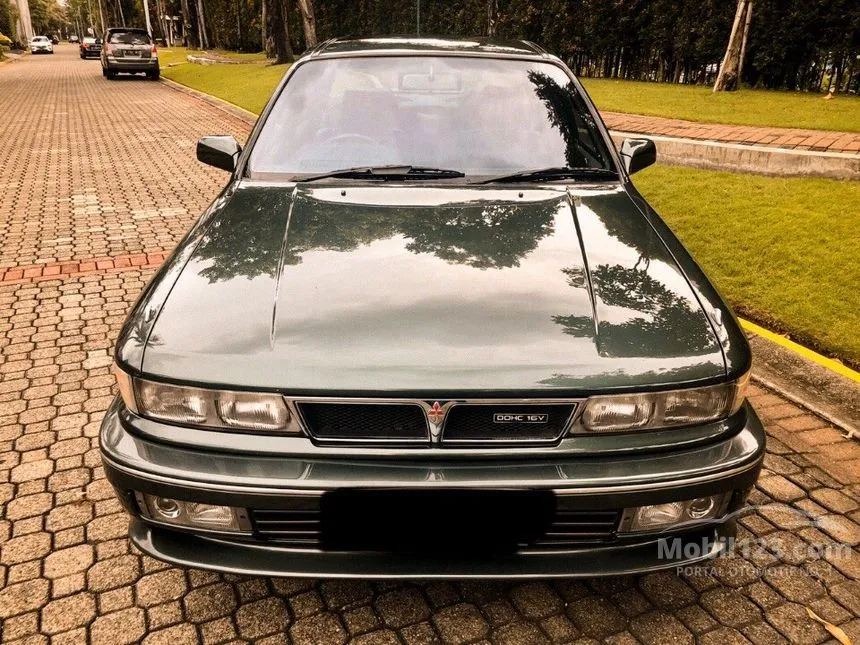 1993 Mitsubishi Eterna Sedan