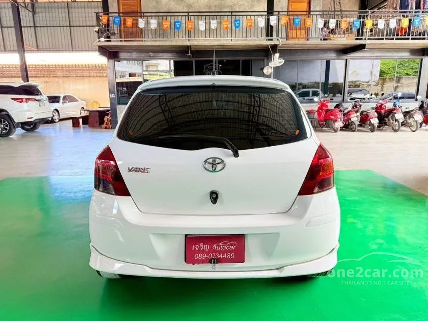 2011 Toyota YARIS E Hatchback