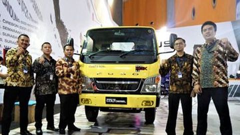Fuso Bawa 2 Unit Kendaraan di GIIAS Makassar 2019