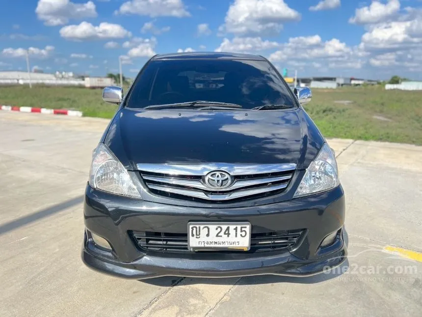 2011 Toyota INNOVA V Wagon