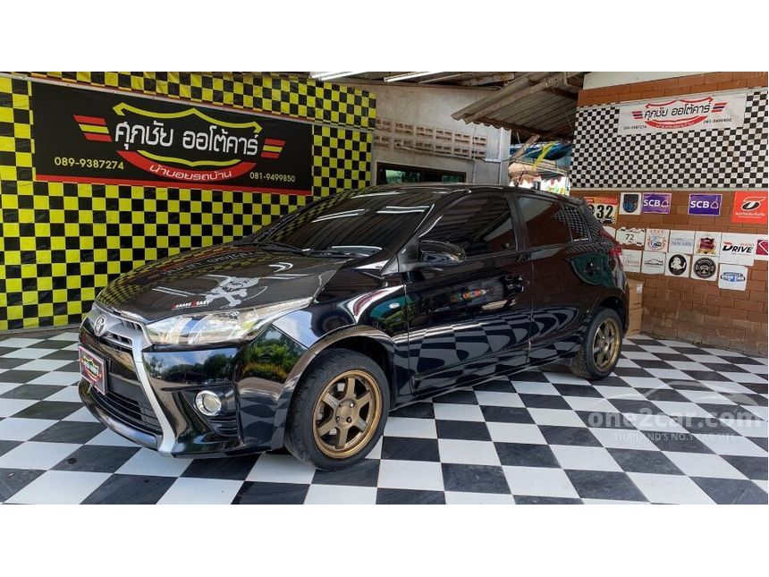 2013 Toyota Yaris E Hatchback