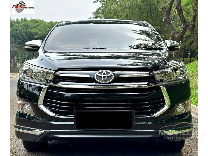 Jual Mobil Toyota Innova Venturer 2017 2.0 di DKI Jakarta Automatic Wagon Hitam Rp 295.000.000