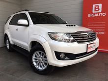 2014 Toyota Fortuner 3.0 (ปี 12-15) V SUV AT